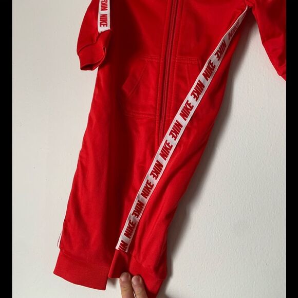 Nike red/white printed logo trim coverall, zipper to ankle, logo on chest, 6 mo - Picture 4 of 9